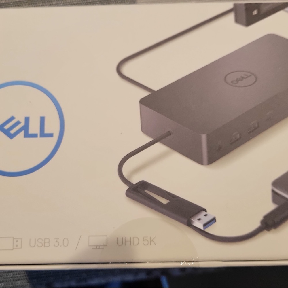 COPY - Dell Universal Dock Station